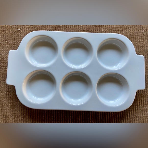 Crate & Barrel stoneware dish - Picture 1 of 7